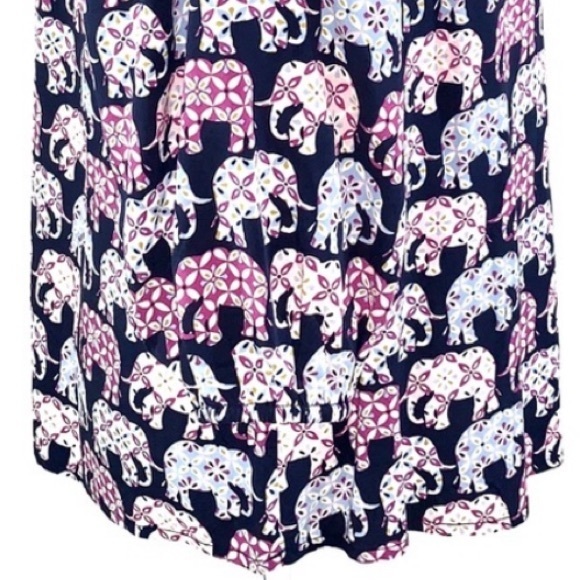 Crown & Ivy size S navy & pink elephant print 3/4 sleeve V-neck pullover blouse - Picture 10 of 12